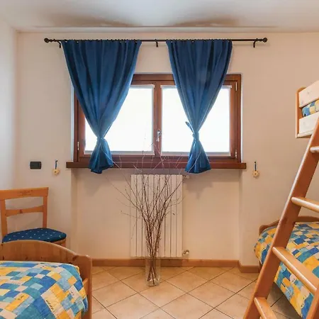 Ginestra شقة